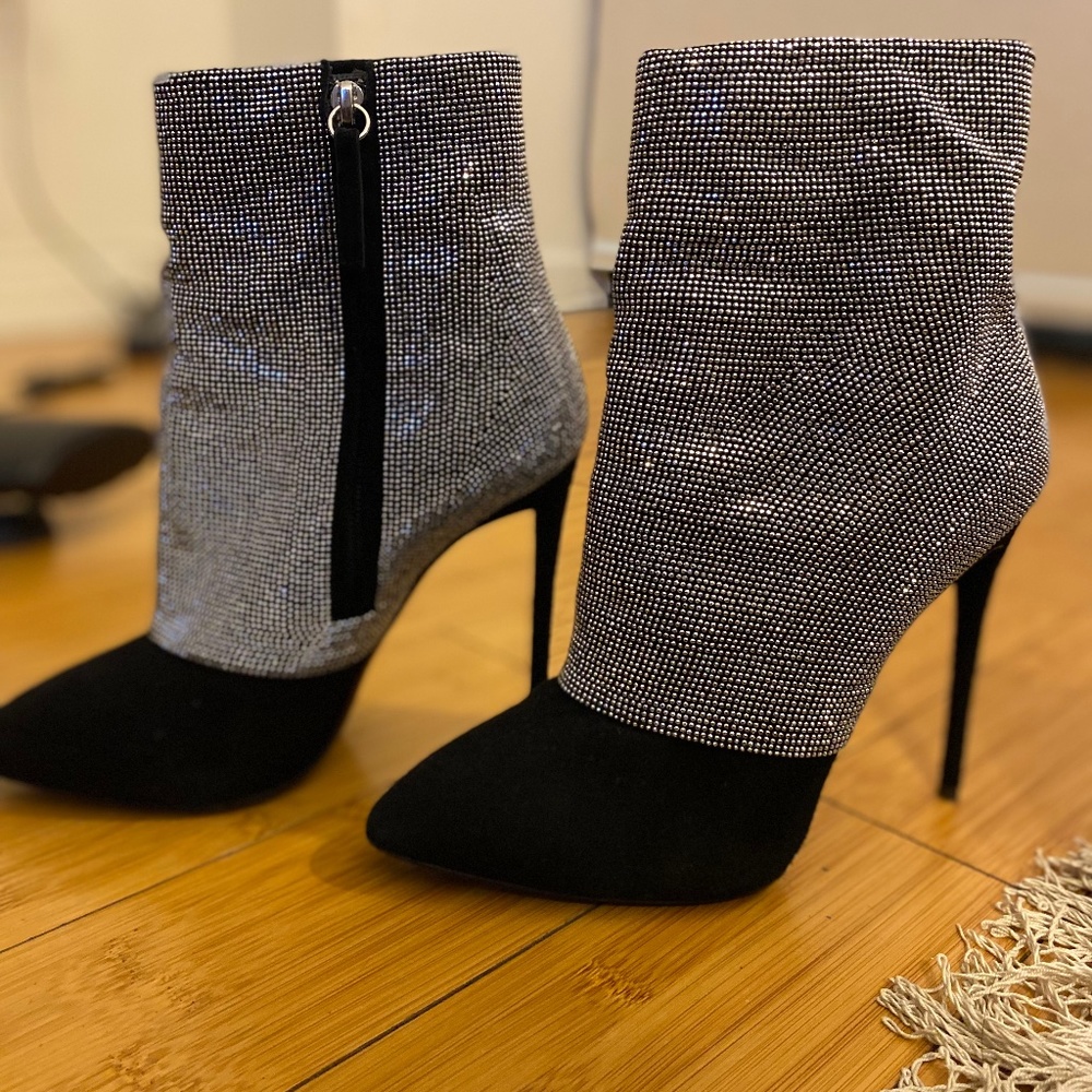 Giussepe Zanotti Olinda booties used